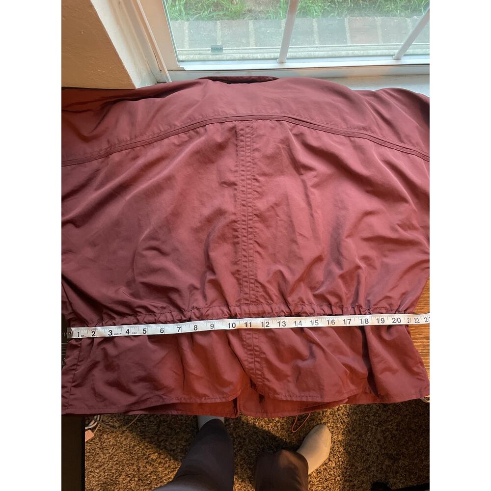 Athleta Acadia Windbreaker Jacket in Burgundy Size Large - Picture 9 of 14